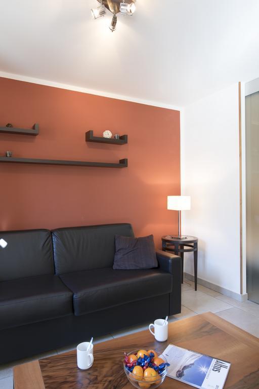 Residence Nemea L'Adret Saint-Chaffrey Rum bild